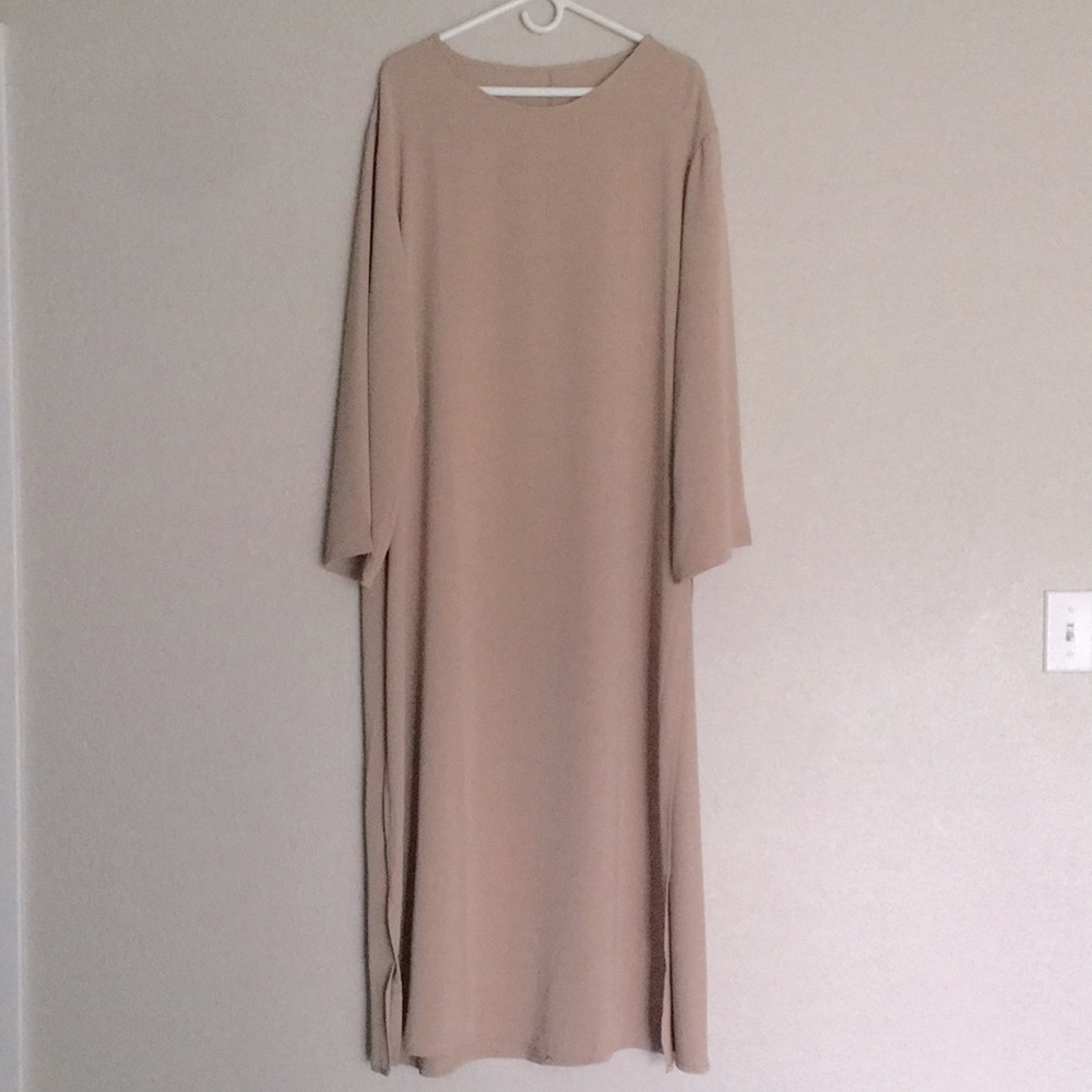 Abaya/ maxi/ light beige abaya/ NWOT